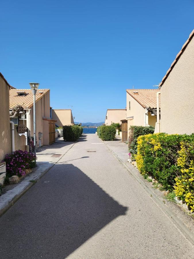Petite Maison De Vacances Au Bord De L'Eau Leucate Esterno foto
