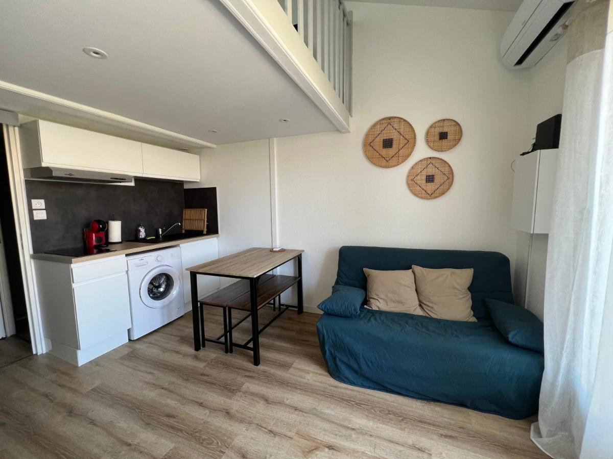 Petite Maison De Vacances Au Bord De L'Eau Leucate Esterno foto